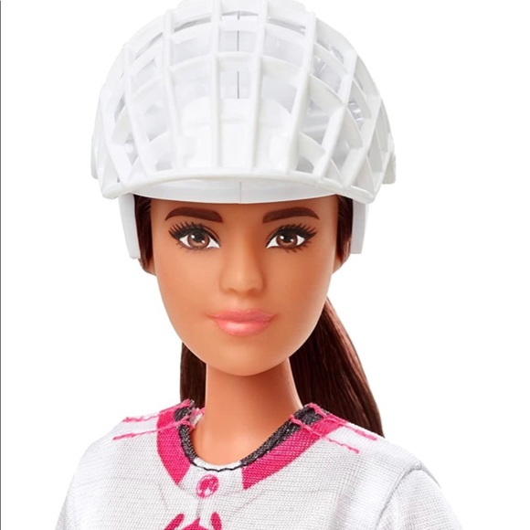 Barbie You Can Be Anything Hockey Player - Picture 4 of 6